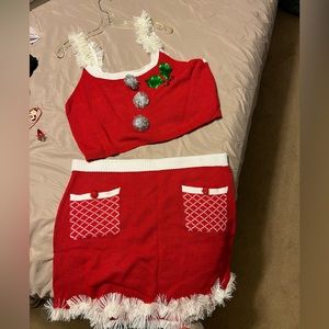 Fun Santa Themed Sweater Top & Skirt set! Size women’s 21